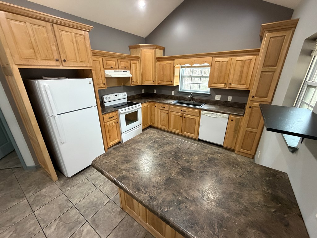 365 Ruby Lane Property Photo 8