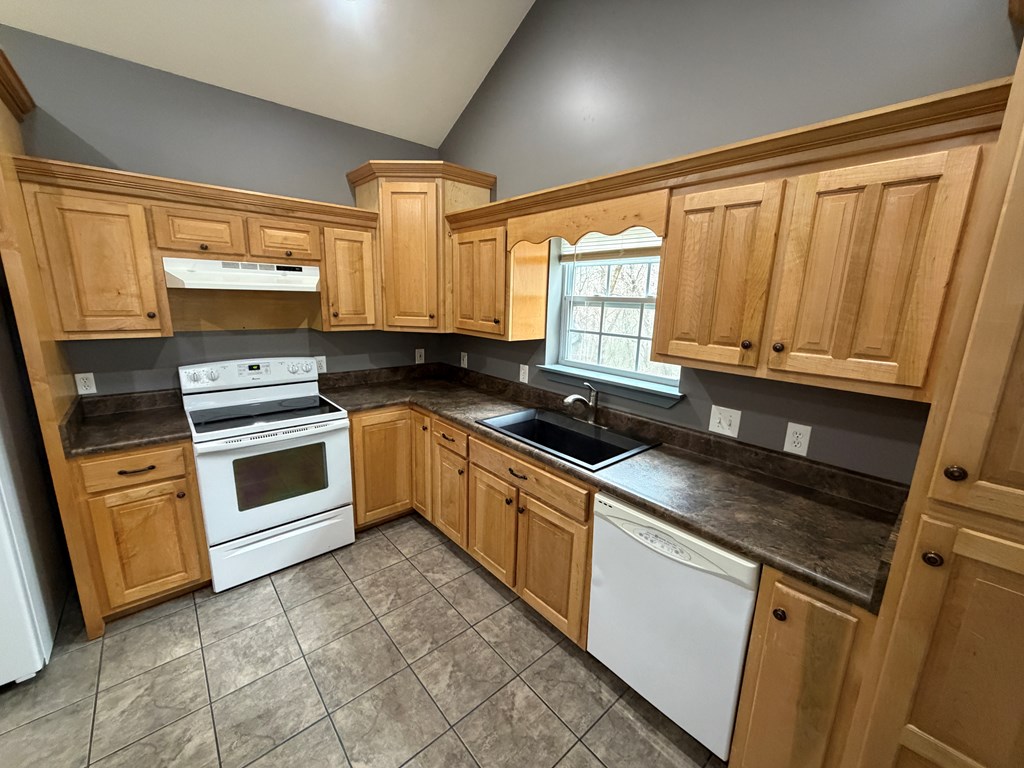 365 Ruby Lane Property Photo 14