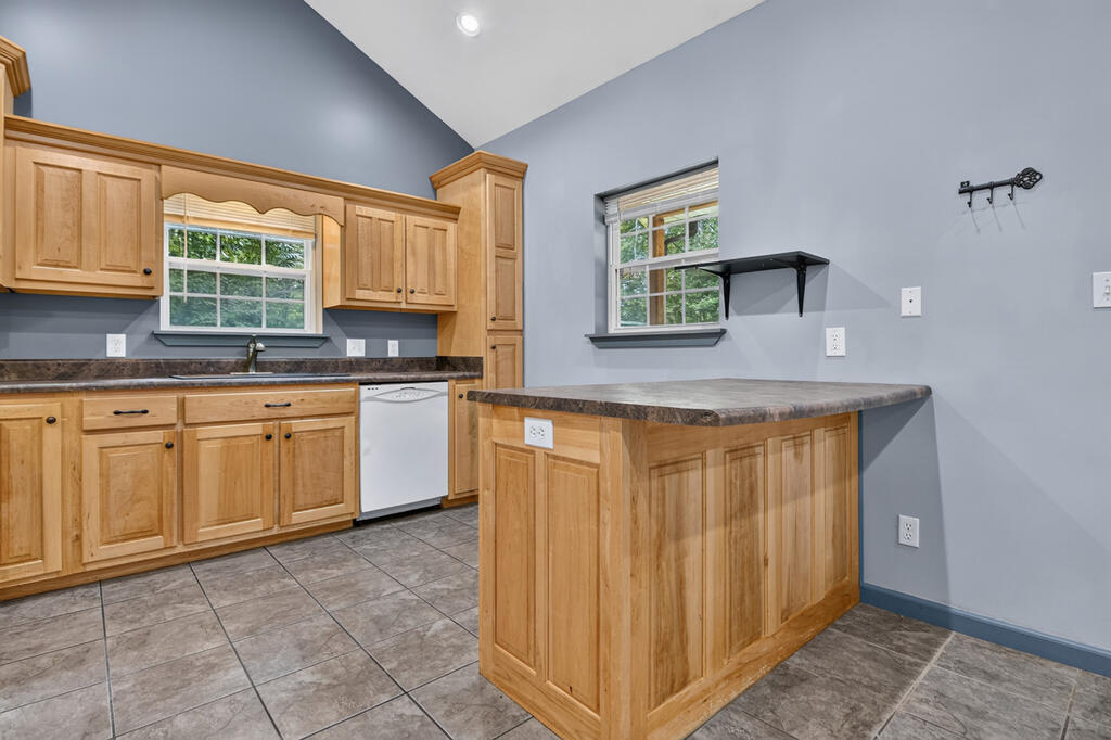 365 Ruby Lane Property Photo 62