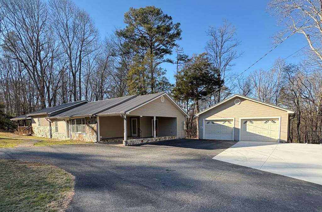 222 Sugar Creek Road Property Photo 1