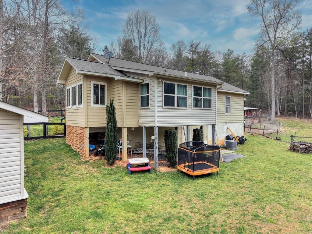 109 Hefner Road Property Photo 2
