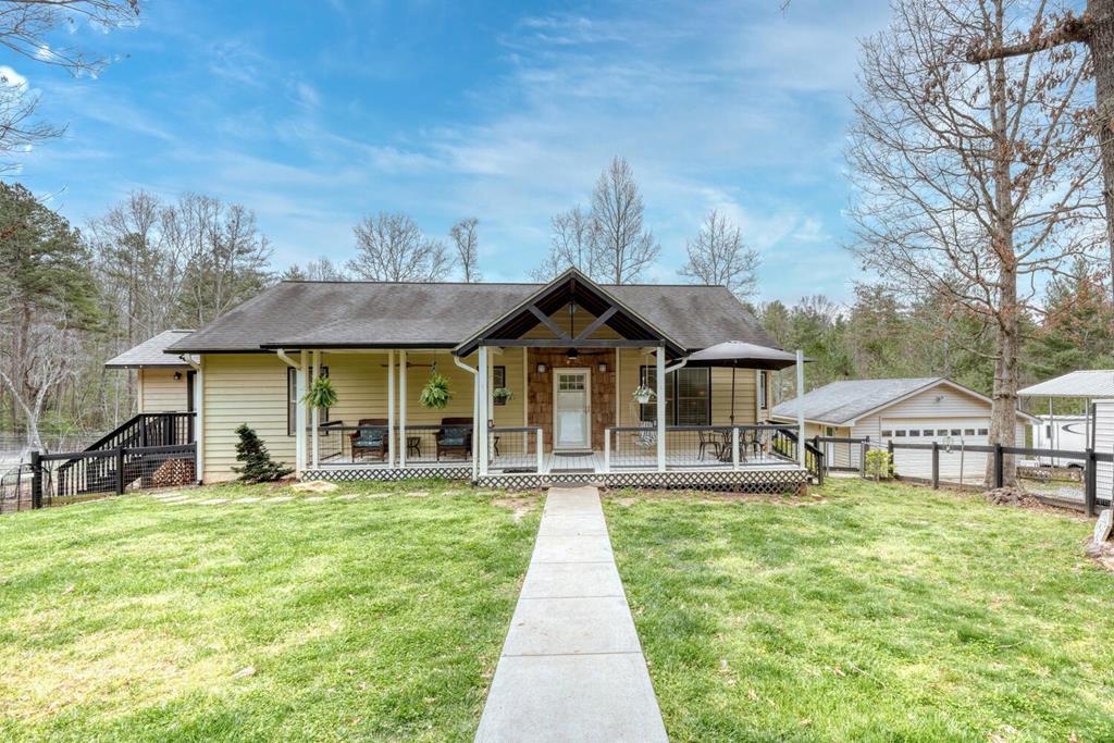 109 Hefner Road Property Photo 3