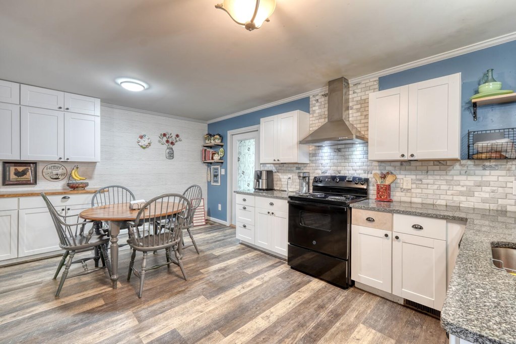 109 Hefner Road Property Photo 10