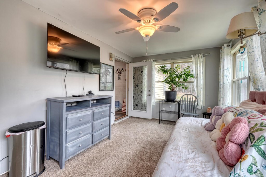 109 Hefner Road Property Photo 17
