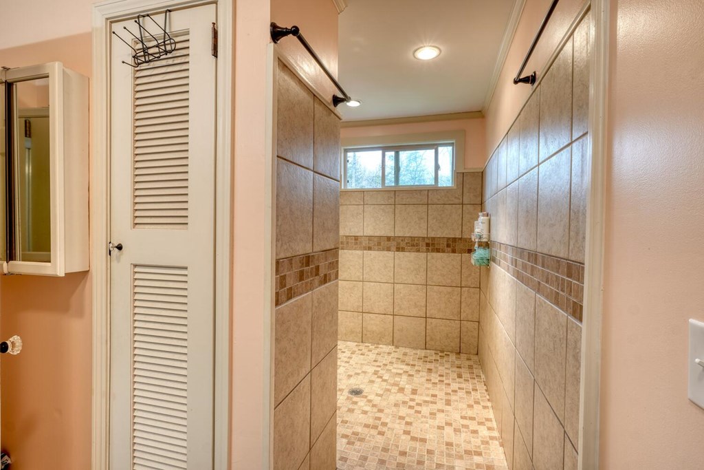 109 Hefner Road Property Photo 23