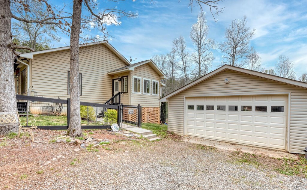 109 Hefner Road Property Photo 39