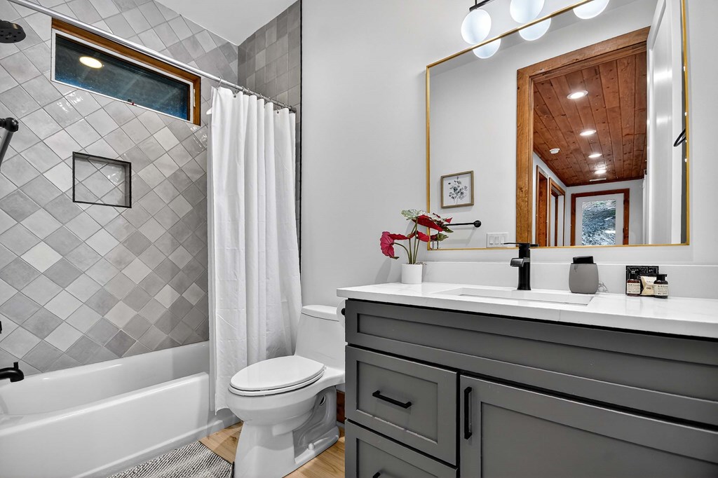 351 South Dream Catcher Property Photo 41