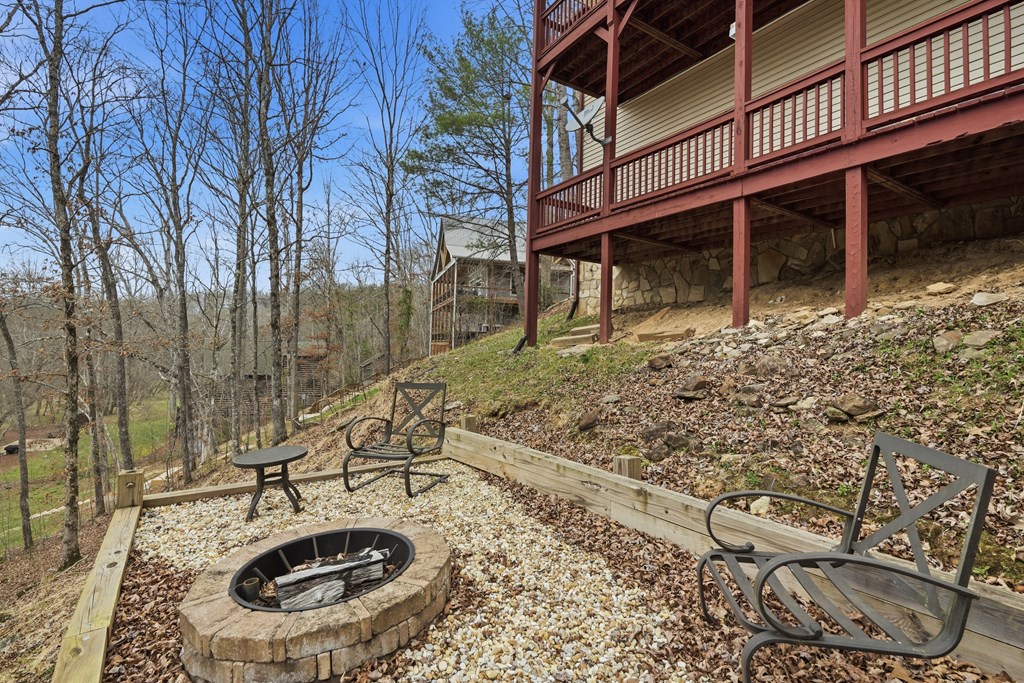 1914 Creekstone Lane Property Photo 3