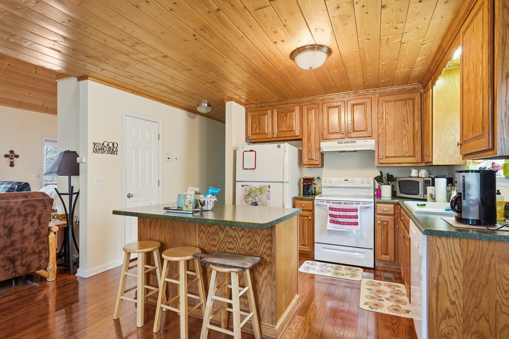 1914 Creekstone Lane Property Photo 11