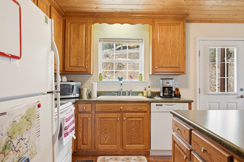 1914 Creekstone Lane Property Photo 13