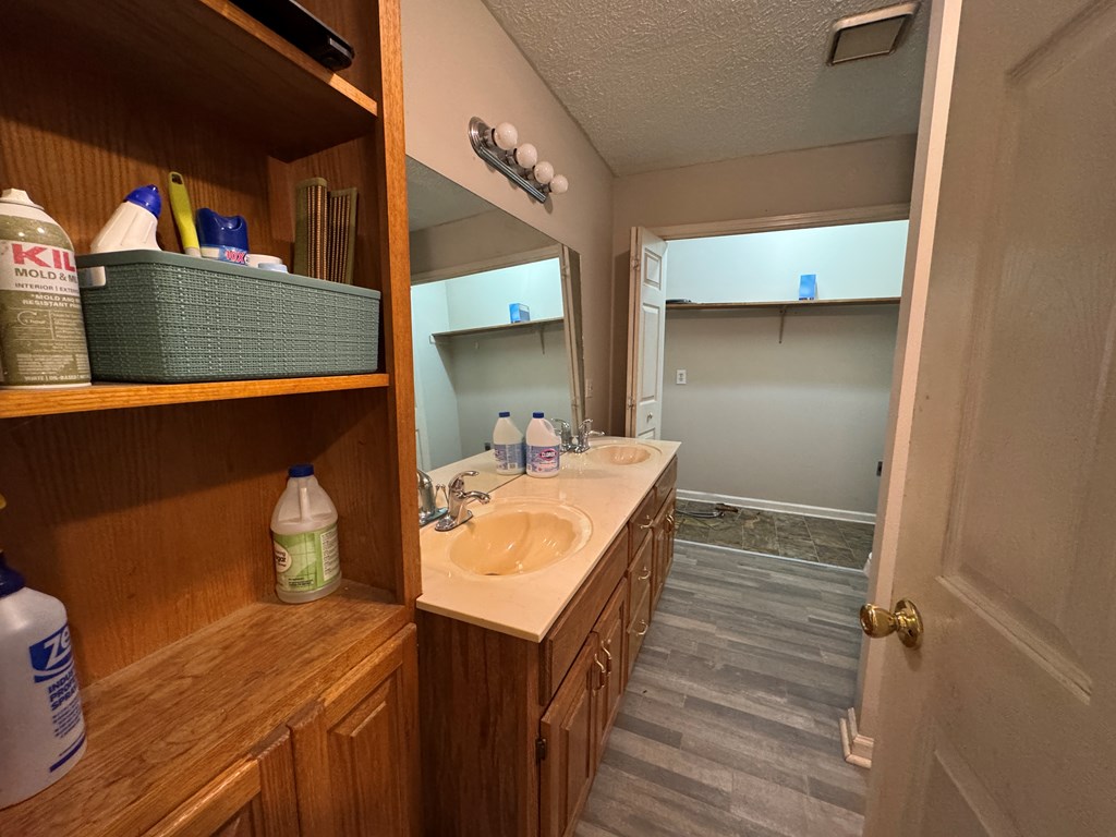 1107 Orchard Road Property Photo 14