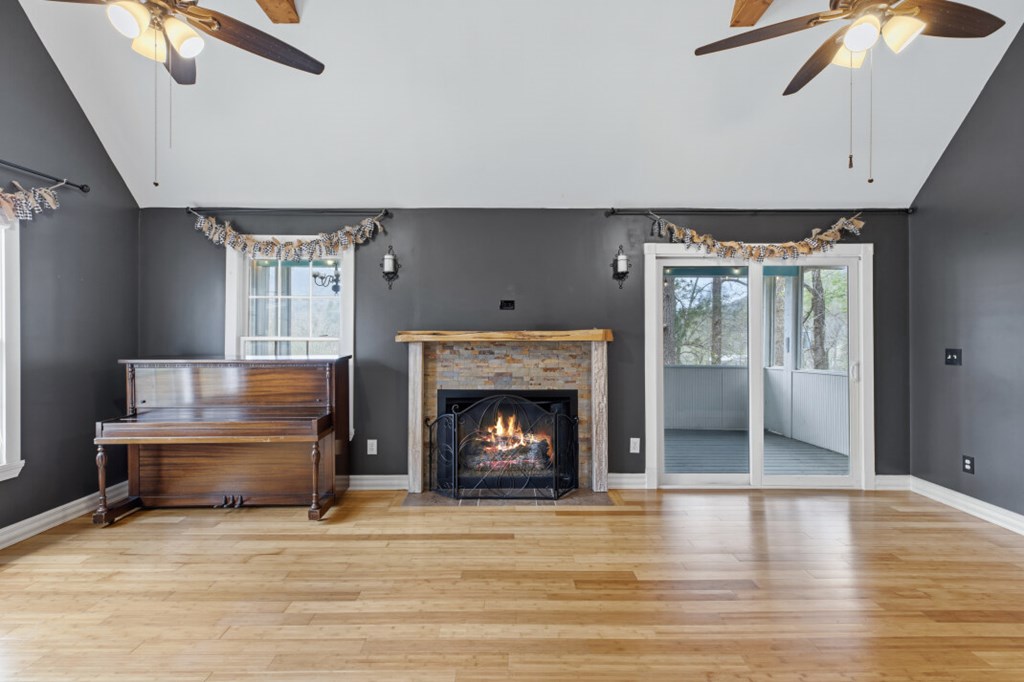 416 Electric Avenue Property Photo 15