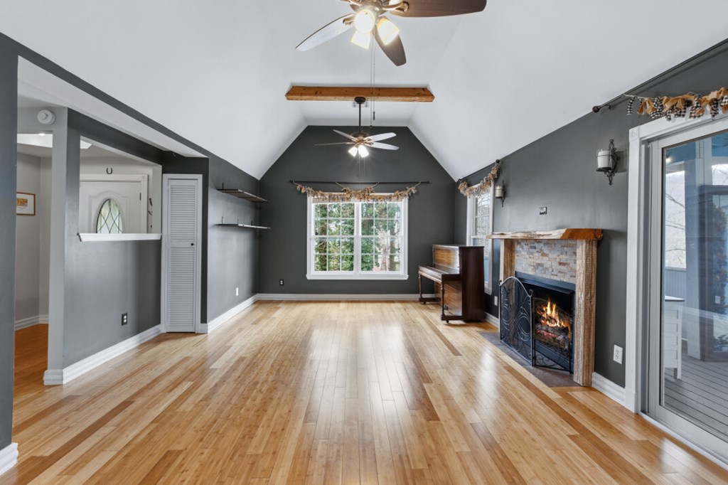 416 Electric Avenue Property Photo 17