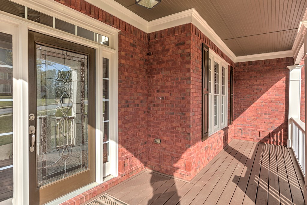 210 Golf Crest Drive Property Photo 7
