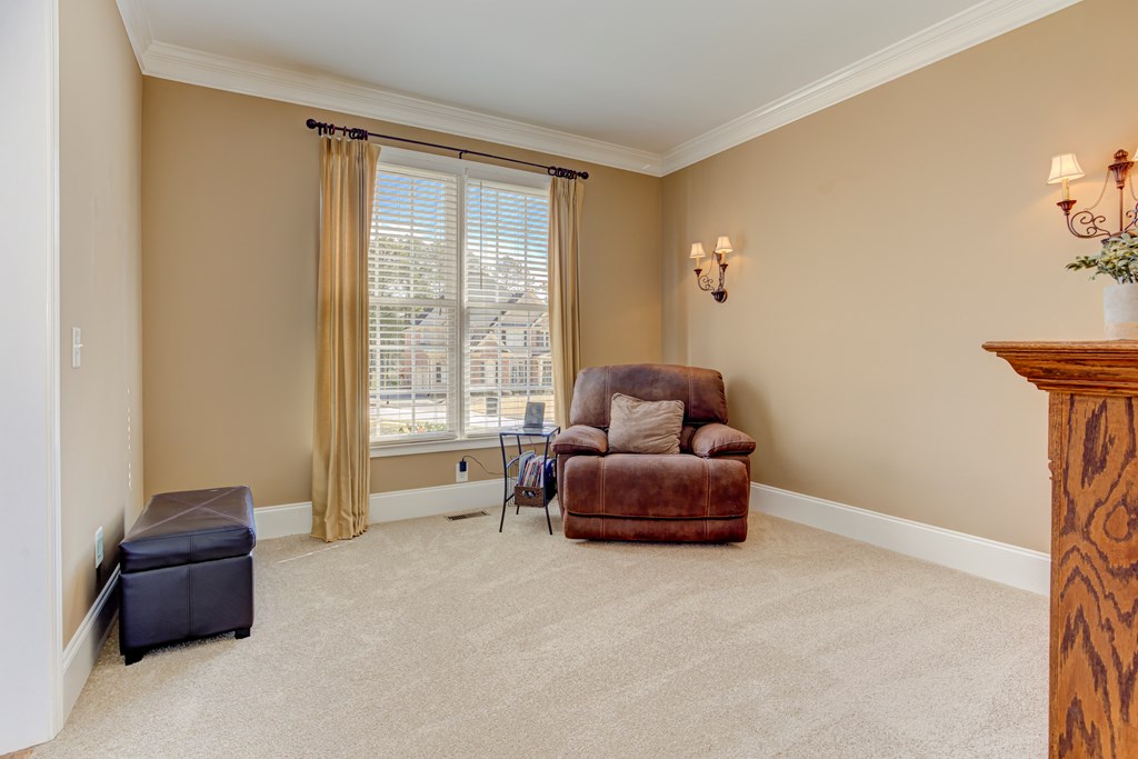 210 Golf Crest Drive Property Photo 11
