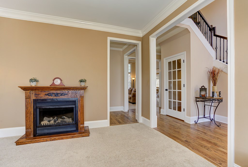 210 Golf Crest Drive Property Photo 12