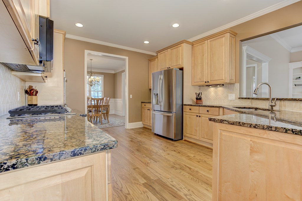 210 Golf Crest Drive Property Photo 18