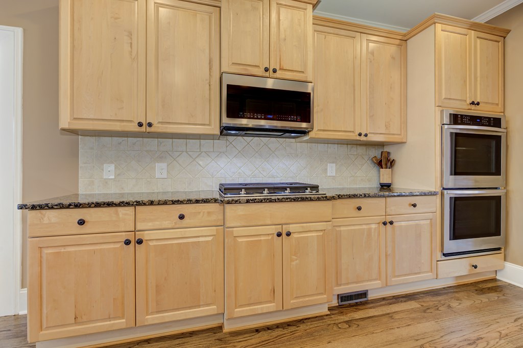 210 Golf Crest Drive Property Photo 23