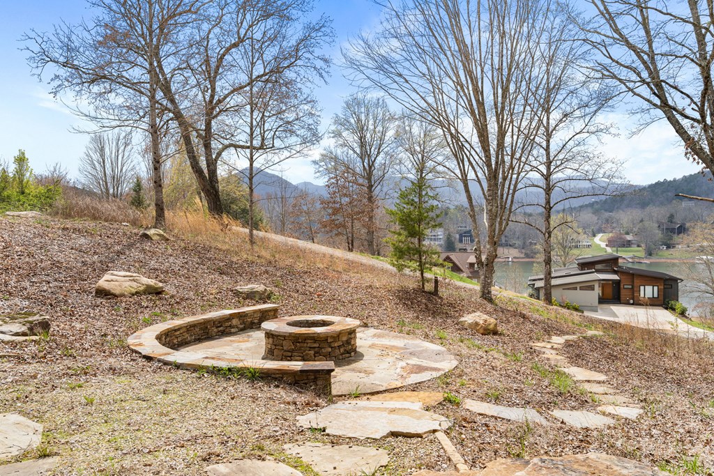 23 Lake Trail W Property Photo 65