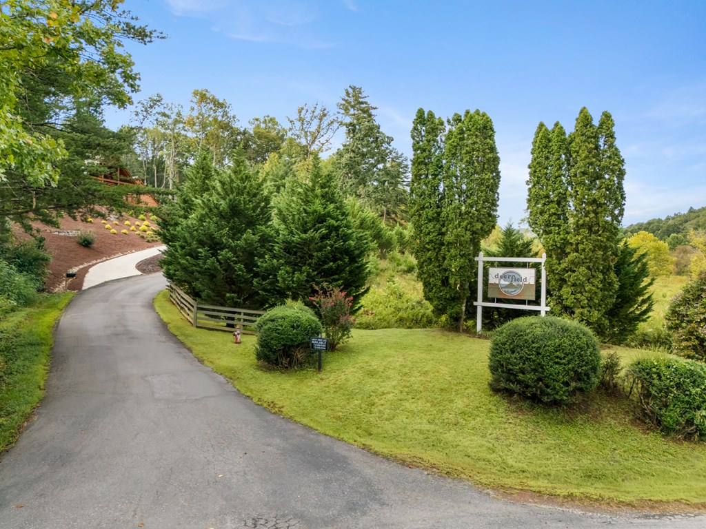 1396 Deerfield Road Property Photo 2