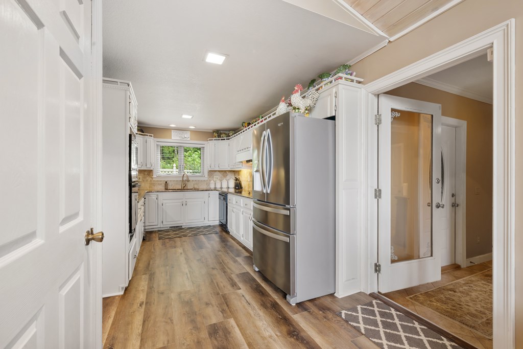 1396 Deerfield Road Property Photo 13