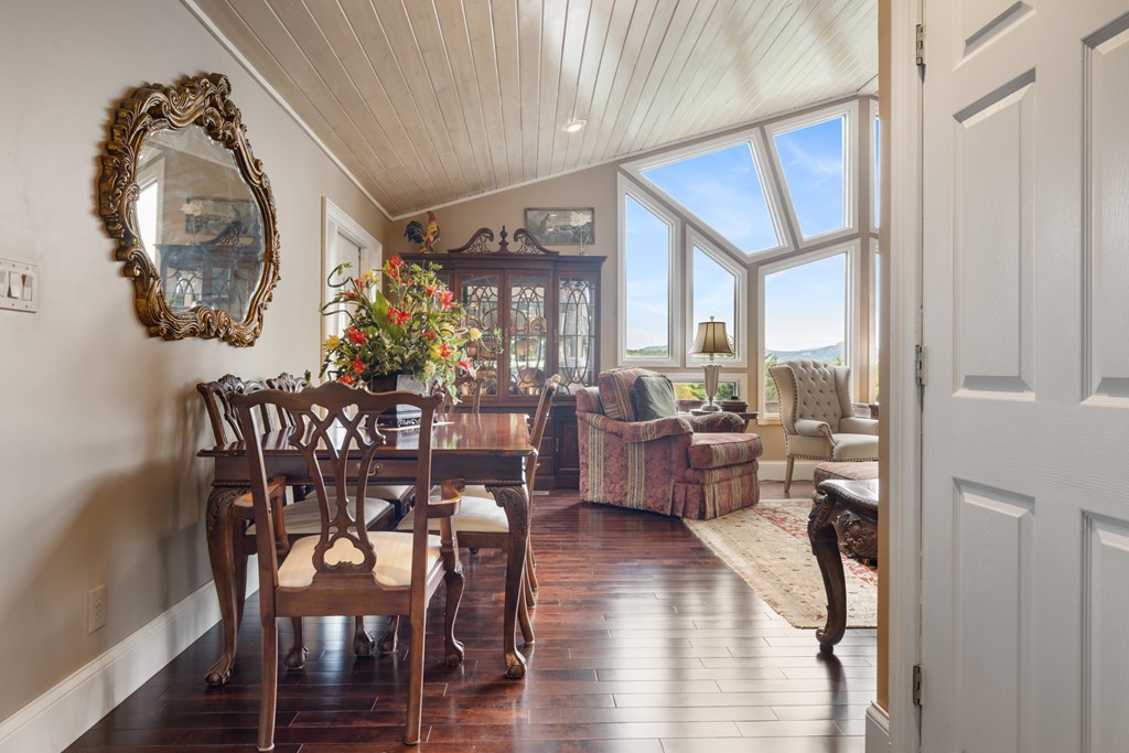 1396 Deerfield Road Property Photo 17