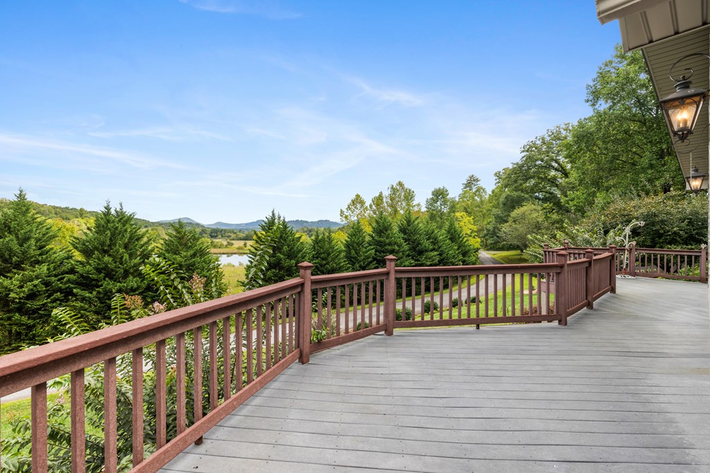 1396 Deerfield Road Property Photo 22