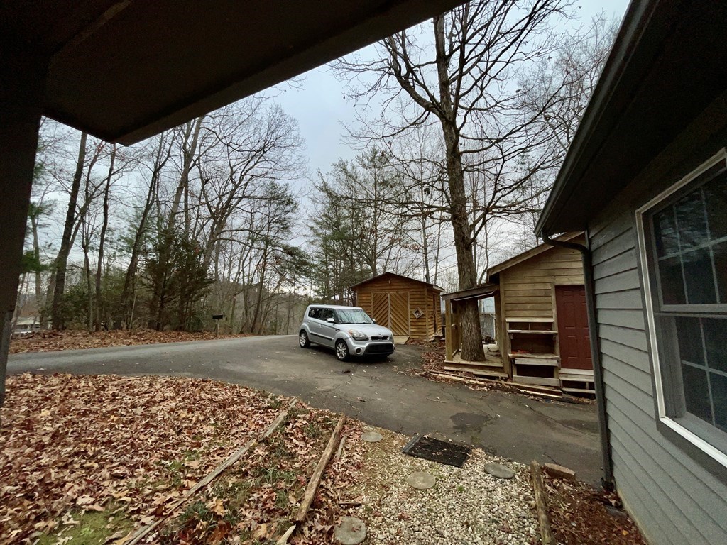 31 Longview Drive Property Photo 5