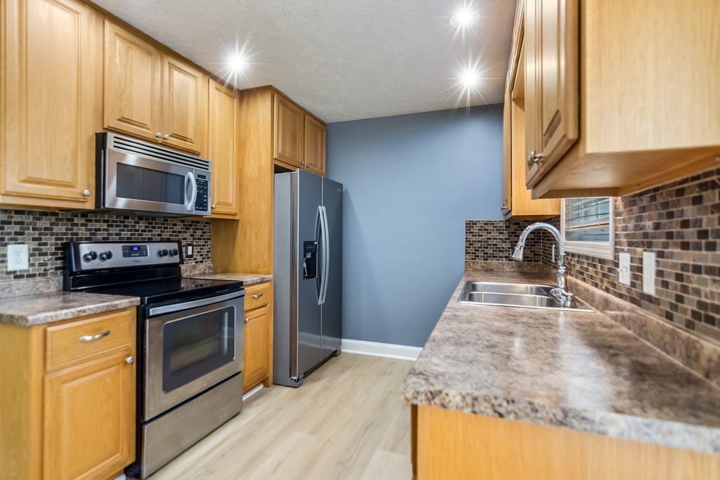 1205 Newport Drive Property Photo 6