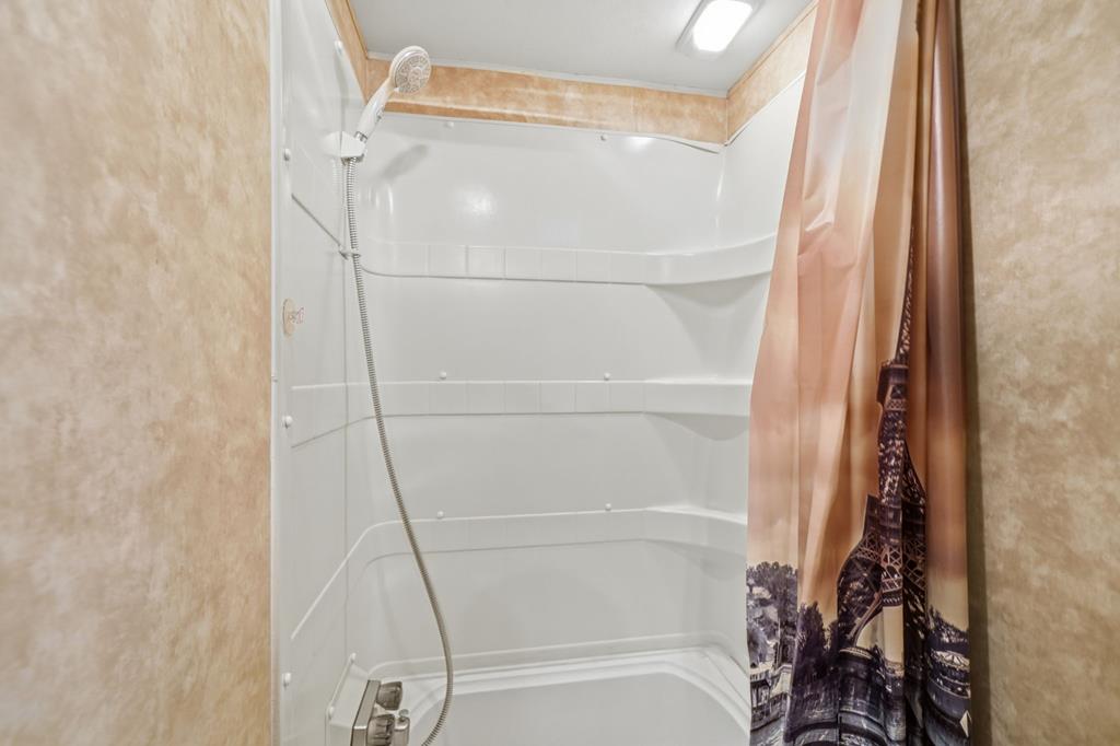 96 10th Street Property Photo 29