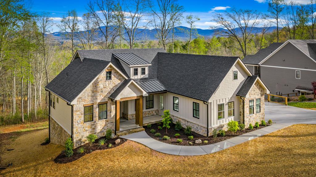 79 Winding Ridge Property Photo 3