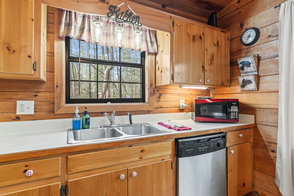 159 Pack Creek Road Property Photo 32