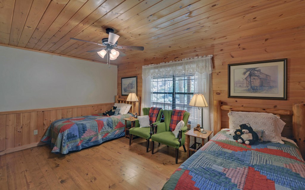 380 Bear Foot Drive Property Photo 12