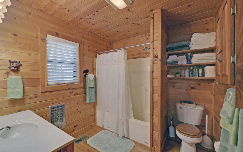 380 Bear Foot Drive Property Photo 15