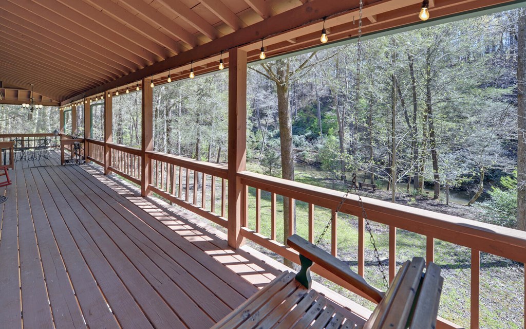 380 Bear Foot Drive Property Photo 28