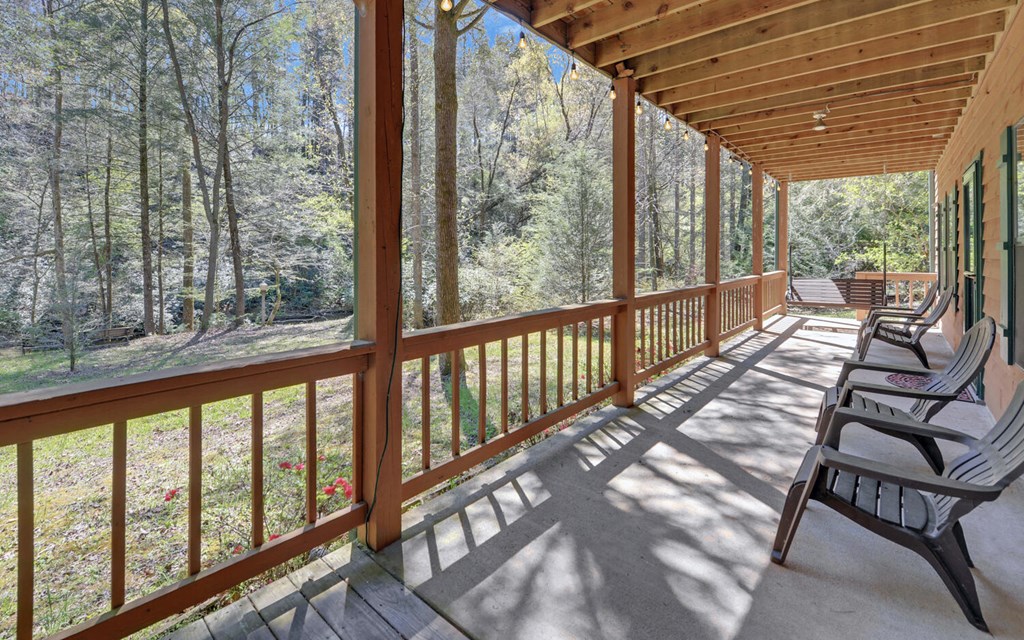 380 Bear Foot Drive Property Photo 32
