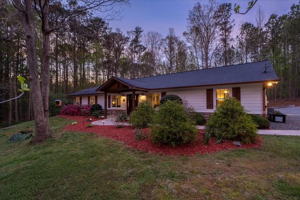 121 Willow Creek Lane Property Photo 1