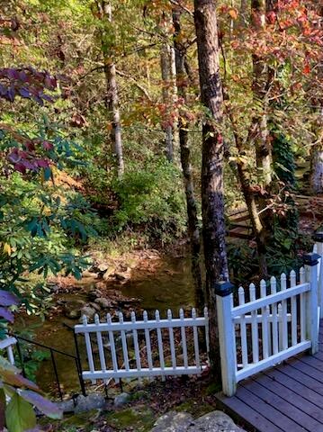 1112 Creekside Drive Property Photo 17