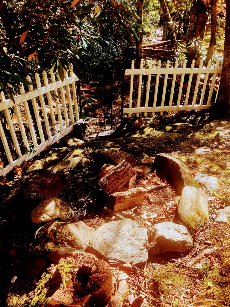 1112 Creekside Drive Property Photo 18