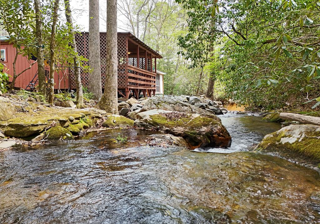 1091 Creekside Drive Property Photo 1