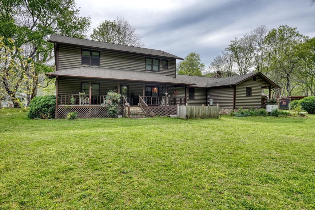 1908 Riverside Drive Property Photo 11