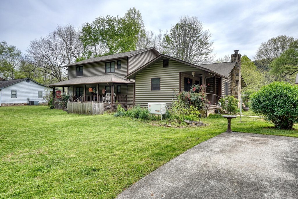 1908 Riverside Drive Property Photo 21