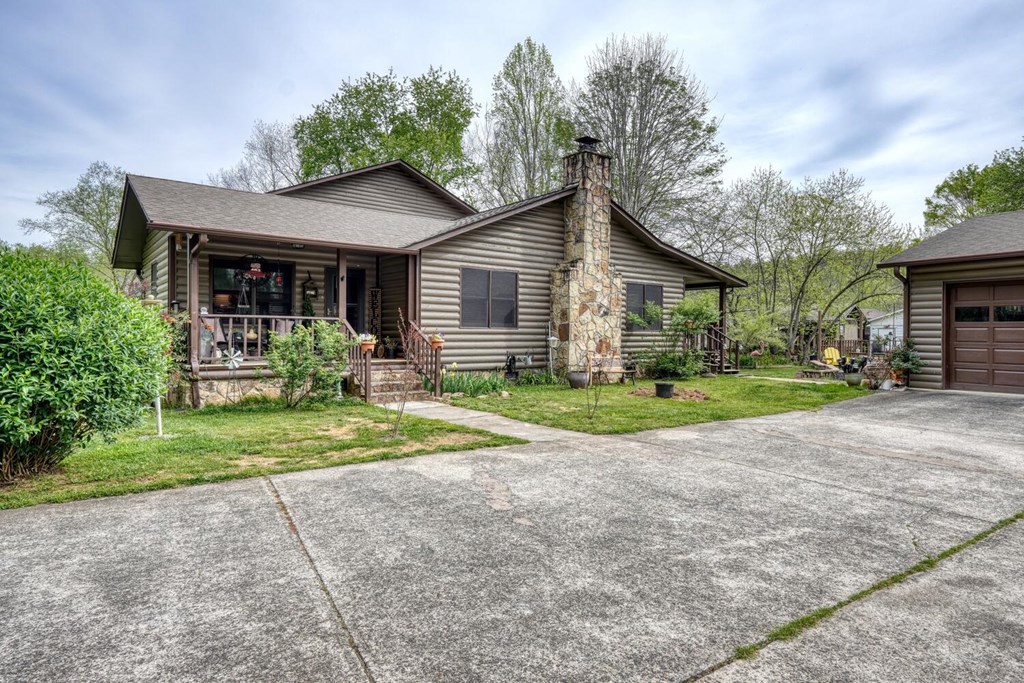 1908 Riverside Drive Property Photo 22