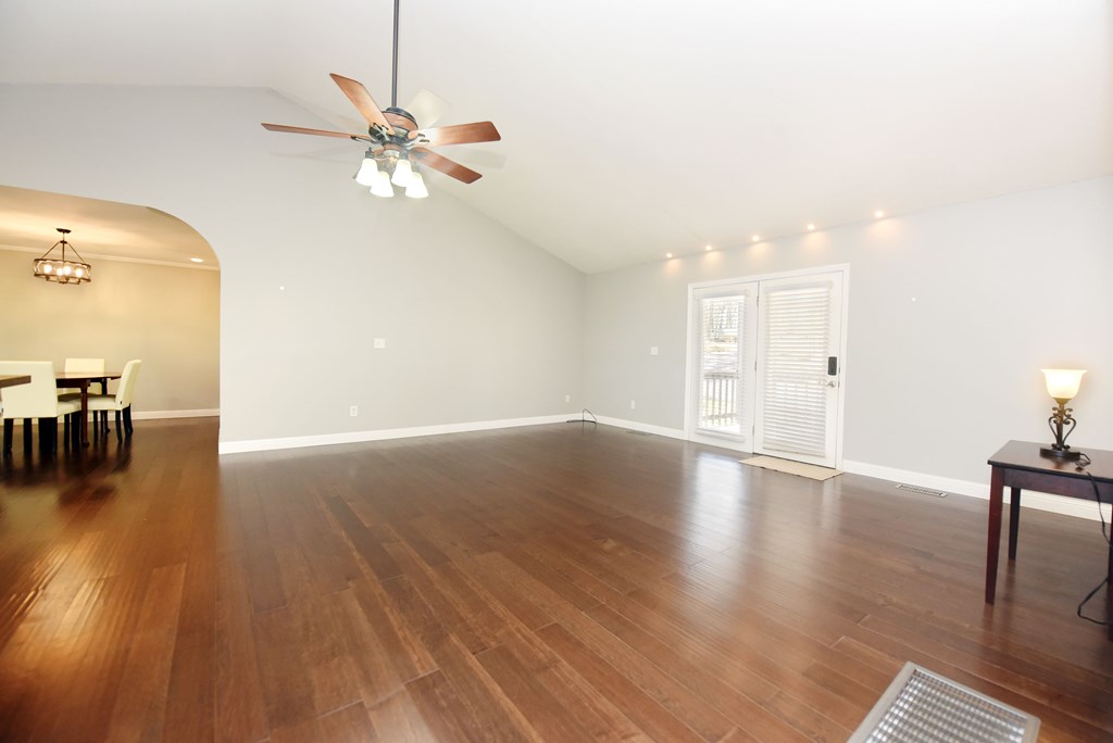 1171 Garrett Circle Property Photo 7