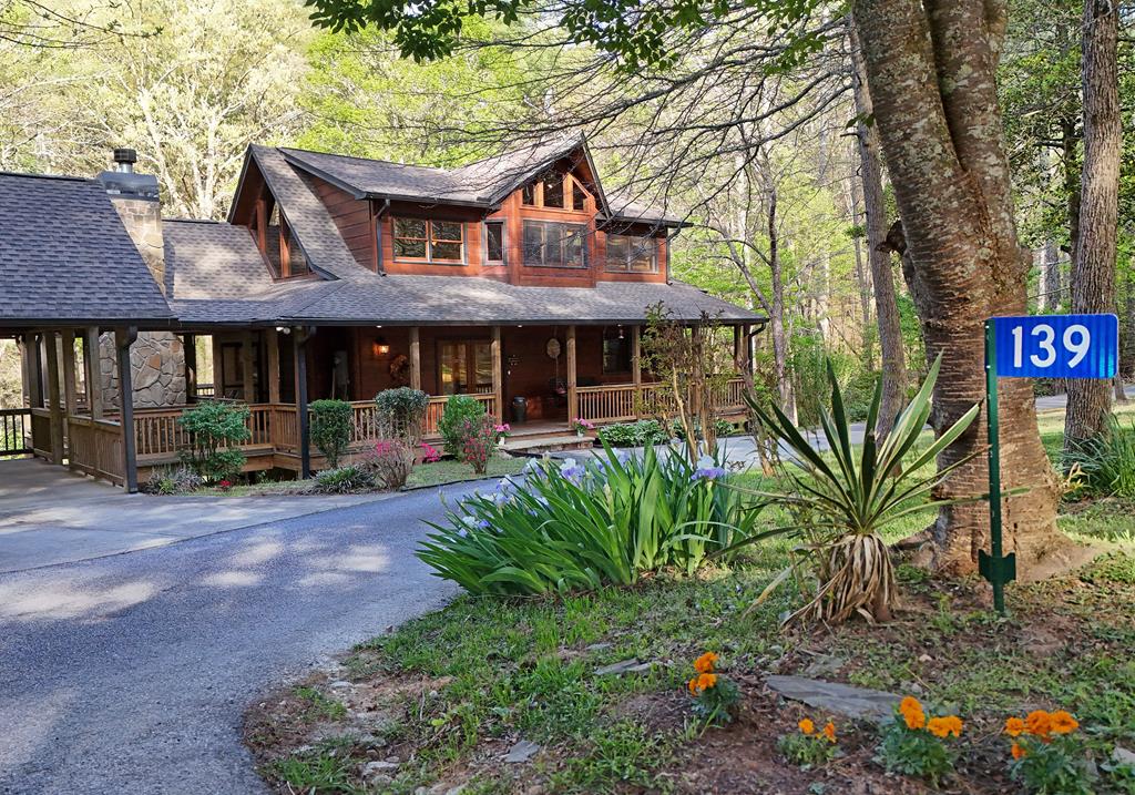 139 Deer Trail Property Photo 3