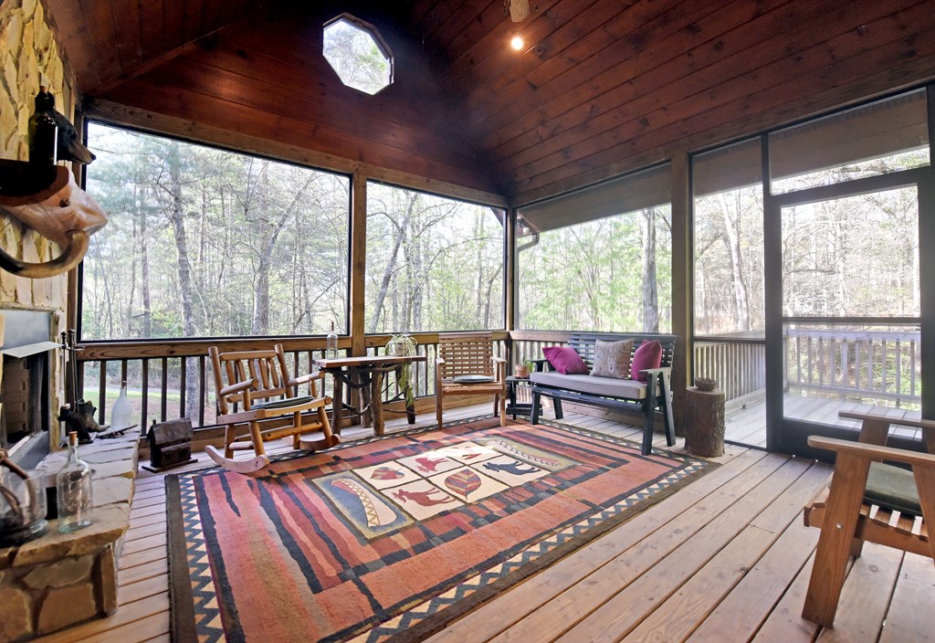 139 Deer Trail Property Photo 13