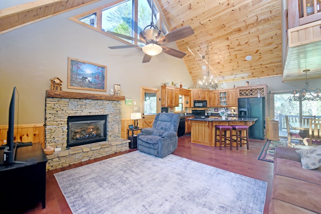 139 Deer Trail Property Photo 16