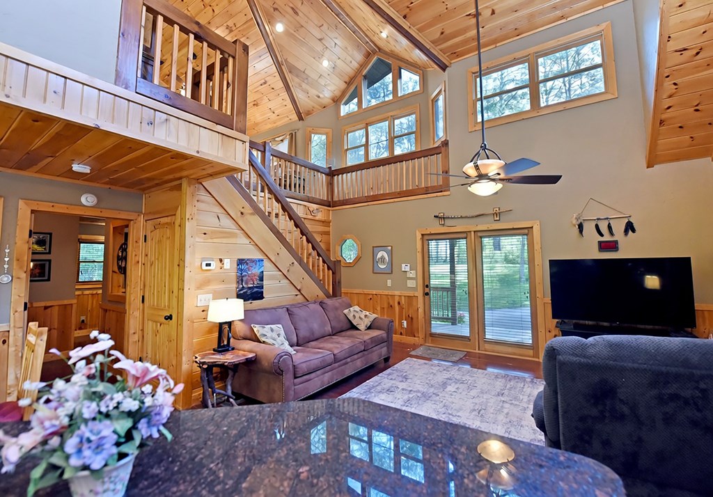 139 Deer Trail Property Photo 18