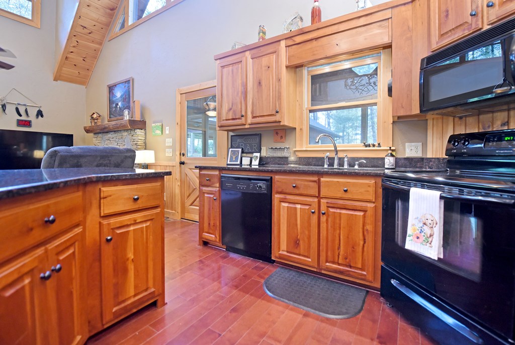 139 Deer Trail Property Photo 22