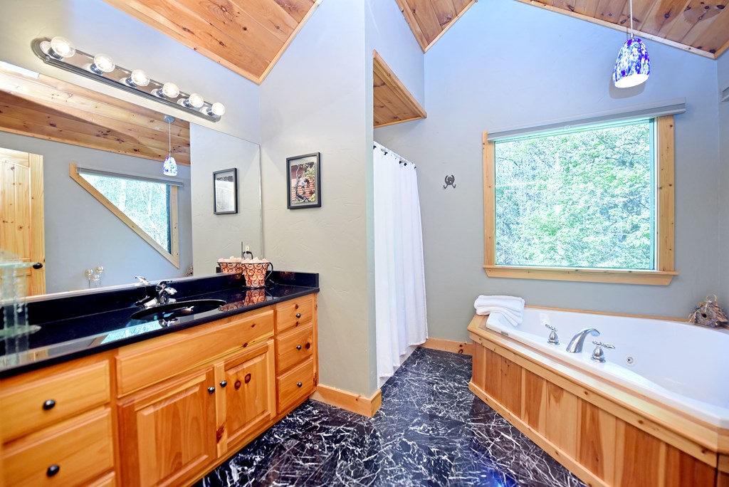 139 Deer Trail Property Photo 36